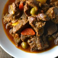 Carne de Vaca Guisada com Pimentos