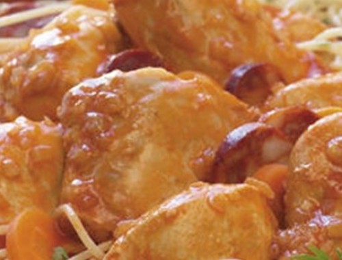 Frango Estufado com Massa Esparguete